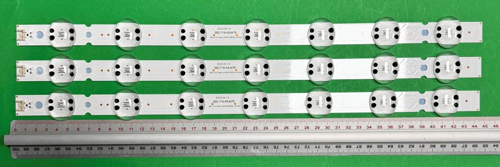 Zestaw listew LED do naprawy podświetlenia telewizora LG 43" zestaw 3szt X SSC_Trident_43UK65 43UM75 SSC_43UK65(BOE)_7LED_SVL430A61_REV1.0_171201 SSC_Y19_43UM75 / SSC_Y19 Trident_43UM75_REV00_181029 , 7LED , 445MM , 6V ,